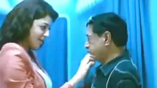الآسيوية في سن المراهقة كس انسكابات نائب افلام محارم جديد الرئيس من بالإصبع