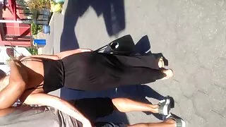 تظهر سينثيا دول لها كبير الثدي المثالي وتمتص الديك في الأماكن سكس مقابل المال جديد العامة