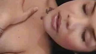 هذا لاتينا الجبهة سوف تجعلك نائب الرئيس في ثوان سكس مترجم عالمي جديد فقط!