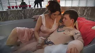 فتاة صغيرة xnxx مترجم جديد عربي جالينا على السرير