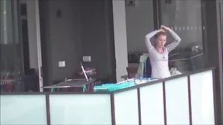 تقدم النجمة آيفي وولف بوسها البكر مقابل صفقة سكس جديد مدبلج قياسية