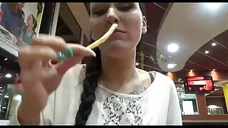 اليوم موقع سكس مترجم عربي جديد لدينا راعية البقر ناضجة حقيقية بالنسبة لك! حسنًا ربما ...