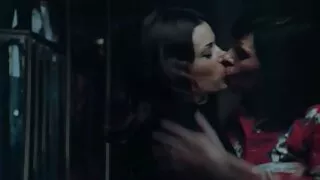 فال بقصف ألي سكس اجنبي جديد مترجم عربي في كس نازف مع قضيب جلدي